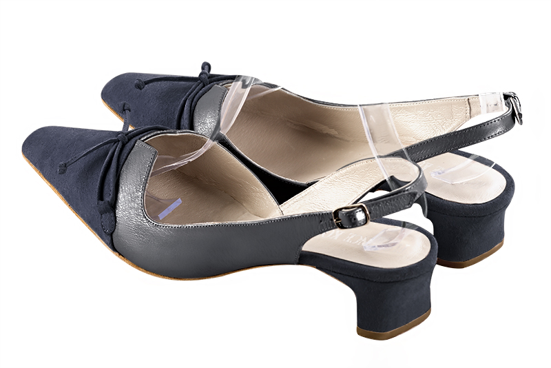 Navy blue and dove grey women's open back shoes, with a knot. Tapered toe. Low kitten heels. Rear view - Florence KOOIJMAN